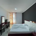 Bed and breakfast Kompleksi Kenaqesia Rubjeke
