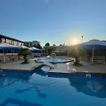 Bed and breakfast Kompleksi Kenaqesia 4*