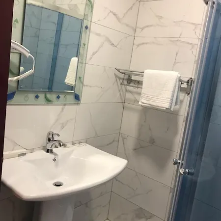 Kompleksi Kenaqesia 4*