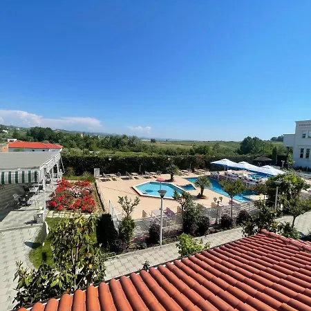 Kompleksi Kenaqesia Bed & Breakfast Rubjeke